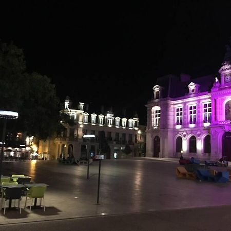 Bel Appartement Climatise Plein Centre Ville Poitiers Esterno foto
